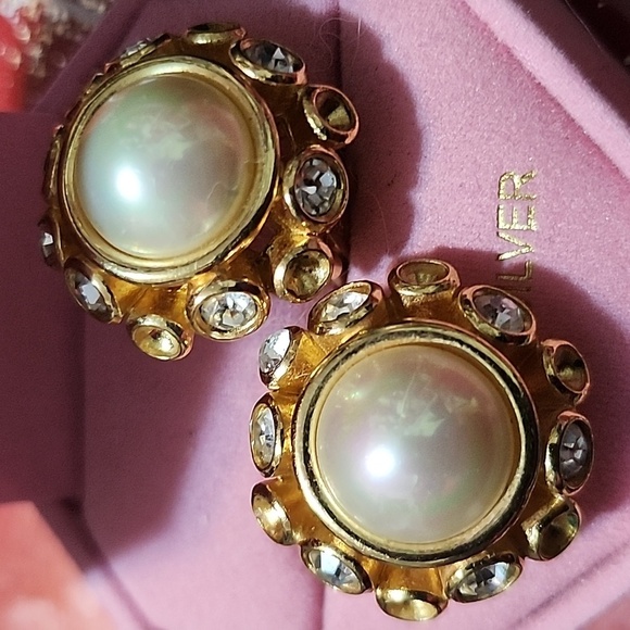 Christian Dior Vintage Signed Clip-on earrings - Picture 9 of 15